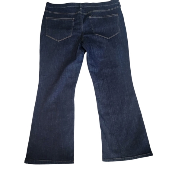 Sonoma Dark Wash Boot Cut Jeans Size 16W Short Preowned - Picture 2 of 5